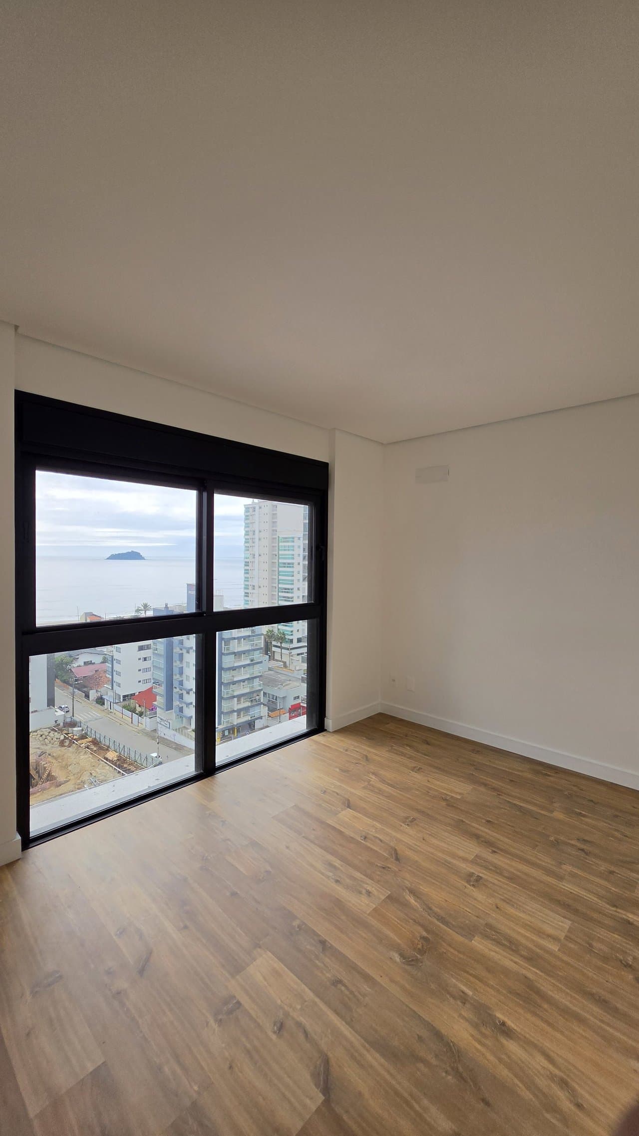 Apartamento de 3 quartos com 1 suíte e 100 m² em Bal. Piçarras