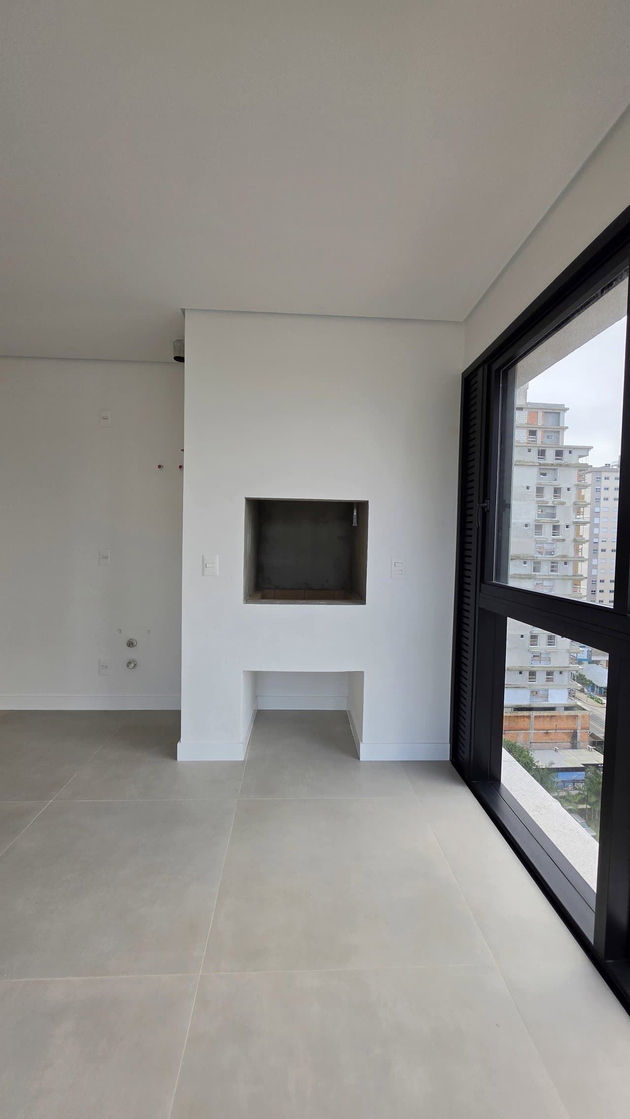 Apartamento de 3 quartos com 1 suíte e 100 m² em Bal. Piçarras