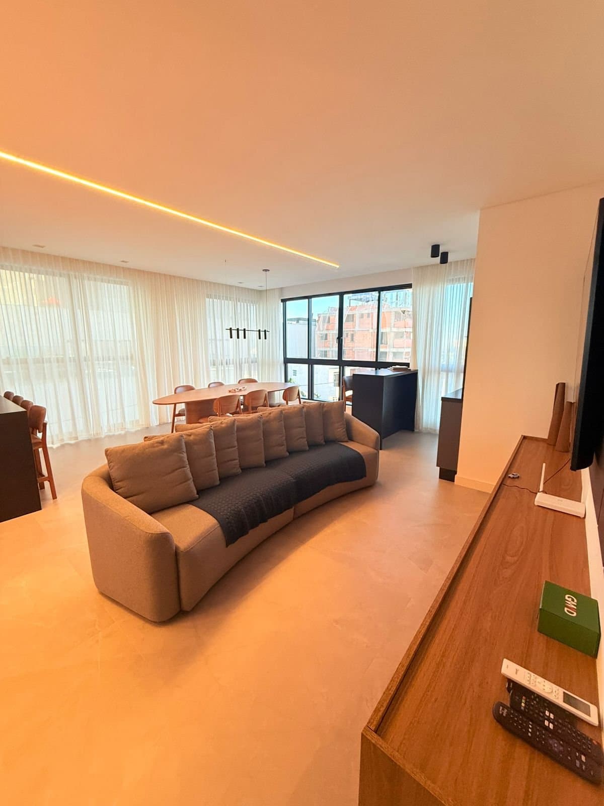 Apartamento de 3 quartos com 3 suítes e 134 m² em Bal. Piçarras