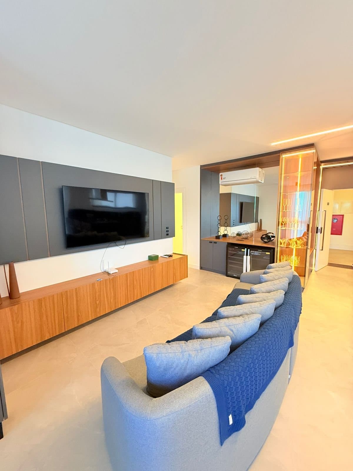 Apartamento de 3 quartos com 3 suítes e 134 m² em Bal. Piçarras
