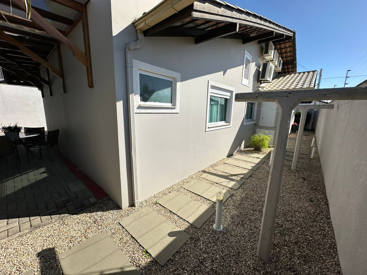 Casa de 3 quartos com 3 suítes e 180 m² em Bal. Piçarras