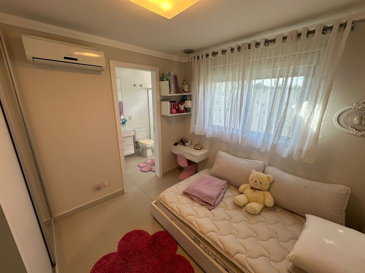 Casa de 3 quartos com 3 suítes e 180 m² em Bal. Piçarras