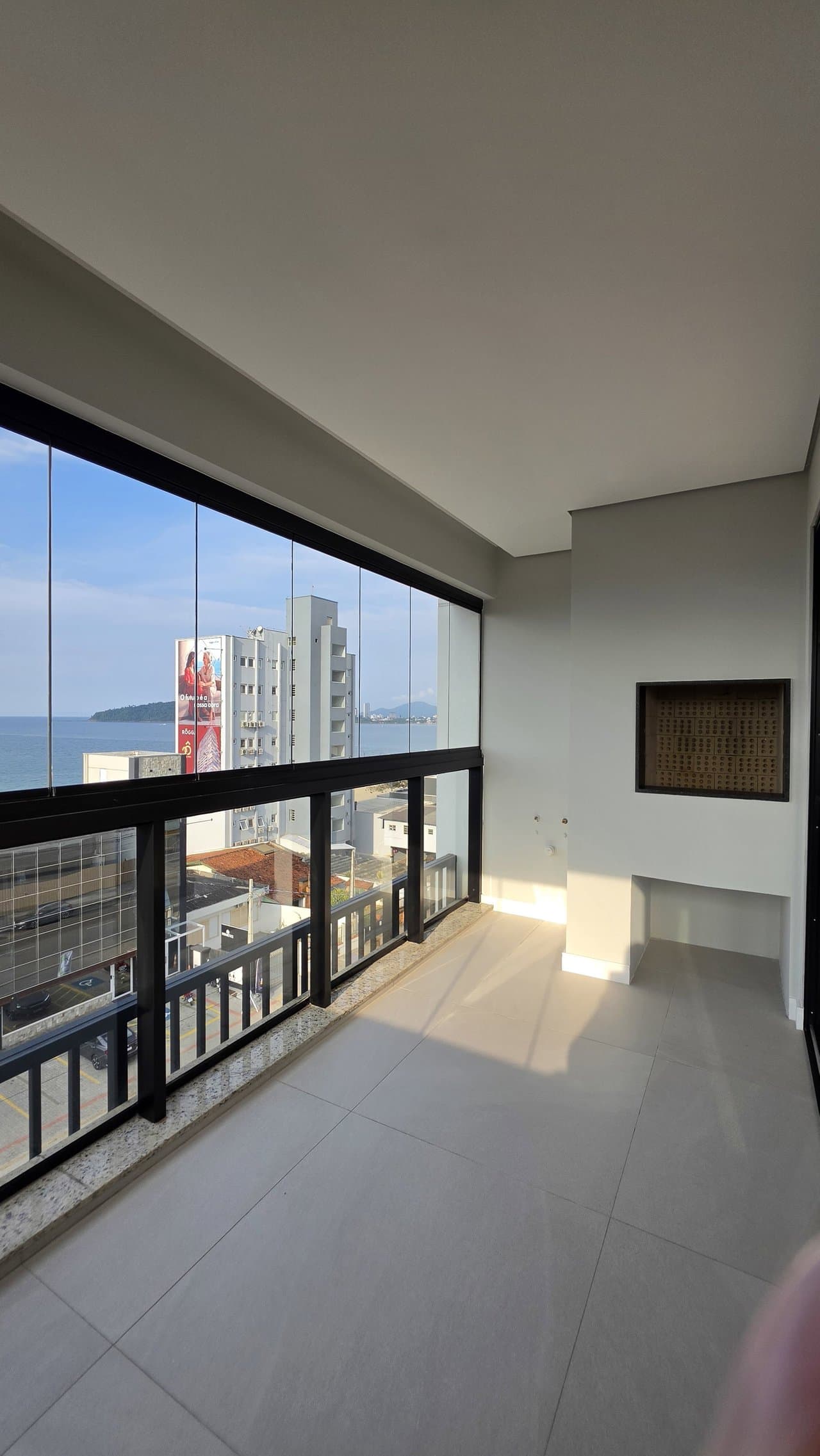 Apartamento de 3 quartos com 3 suítes e 145 m² em Bal. Piçarras