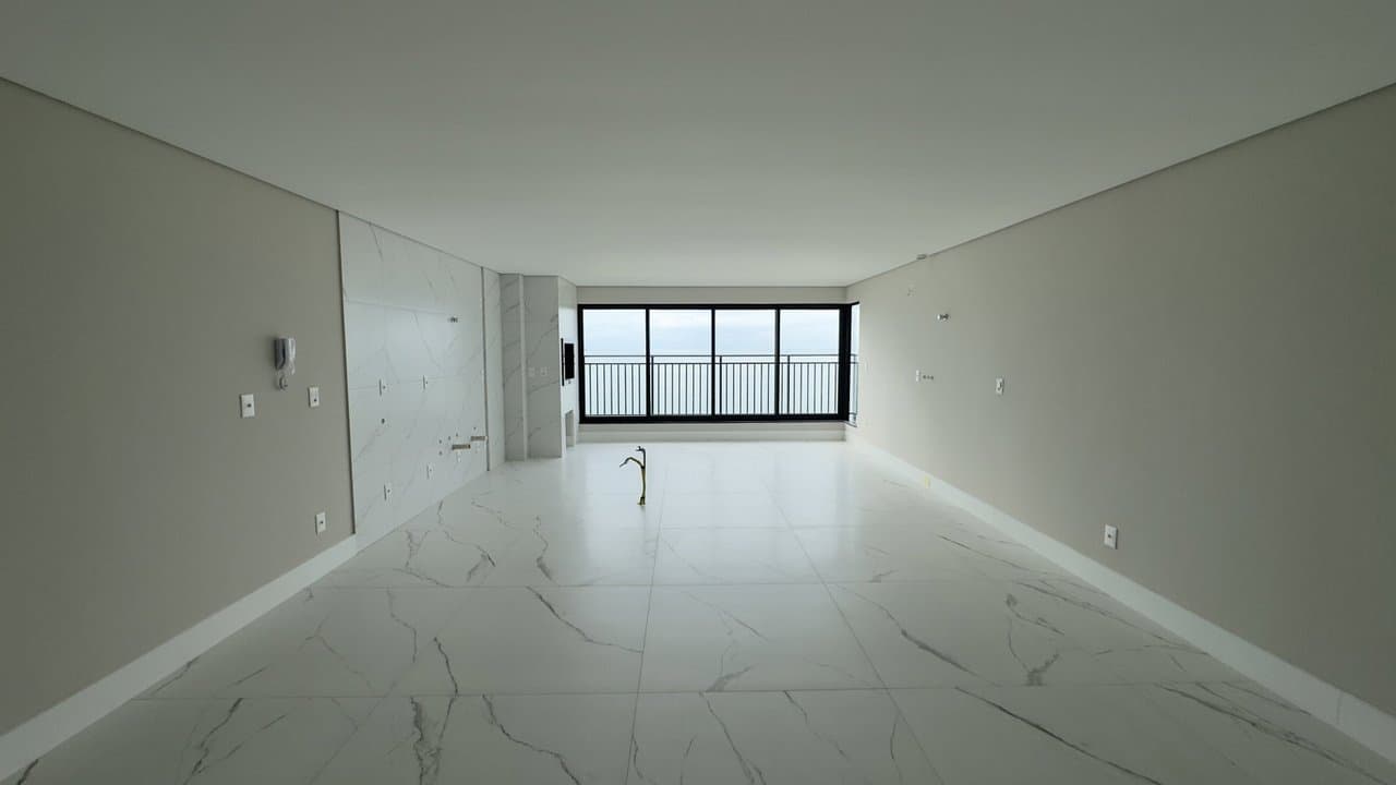 Apartamento de 3 quartos com 3 suítes e 128 m² em Bal. Piçarras
