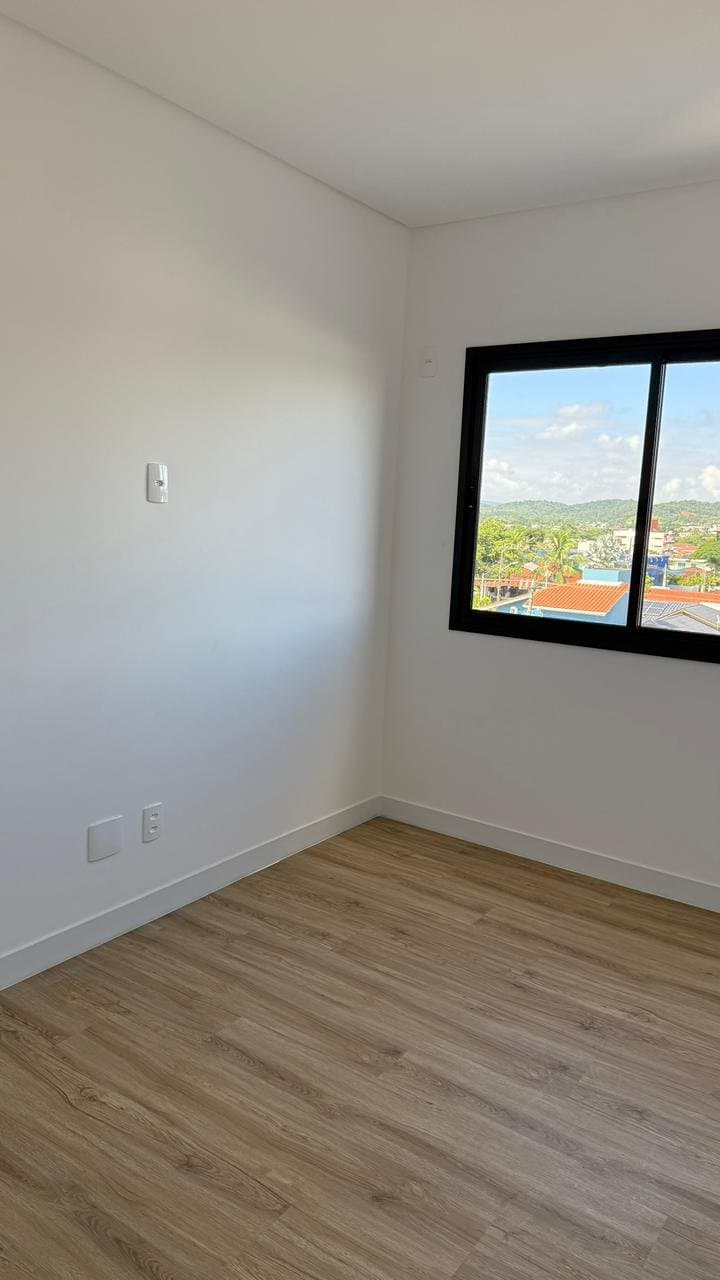 Apartamento de 1 quarto com 1 suíte e 78 m² em Bal. Piçarras
