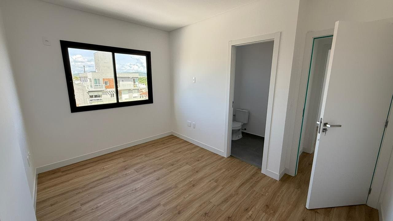 Apartamento de 1 quarto com 1 suíte e 78 m² em Bal. Piçarras