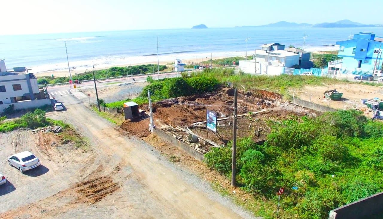 Terreno em Bal. Piçarras