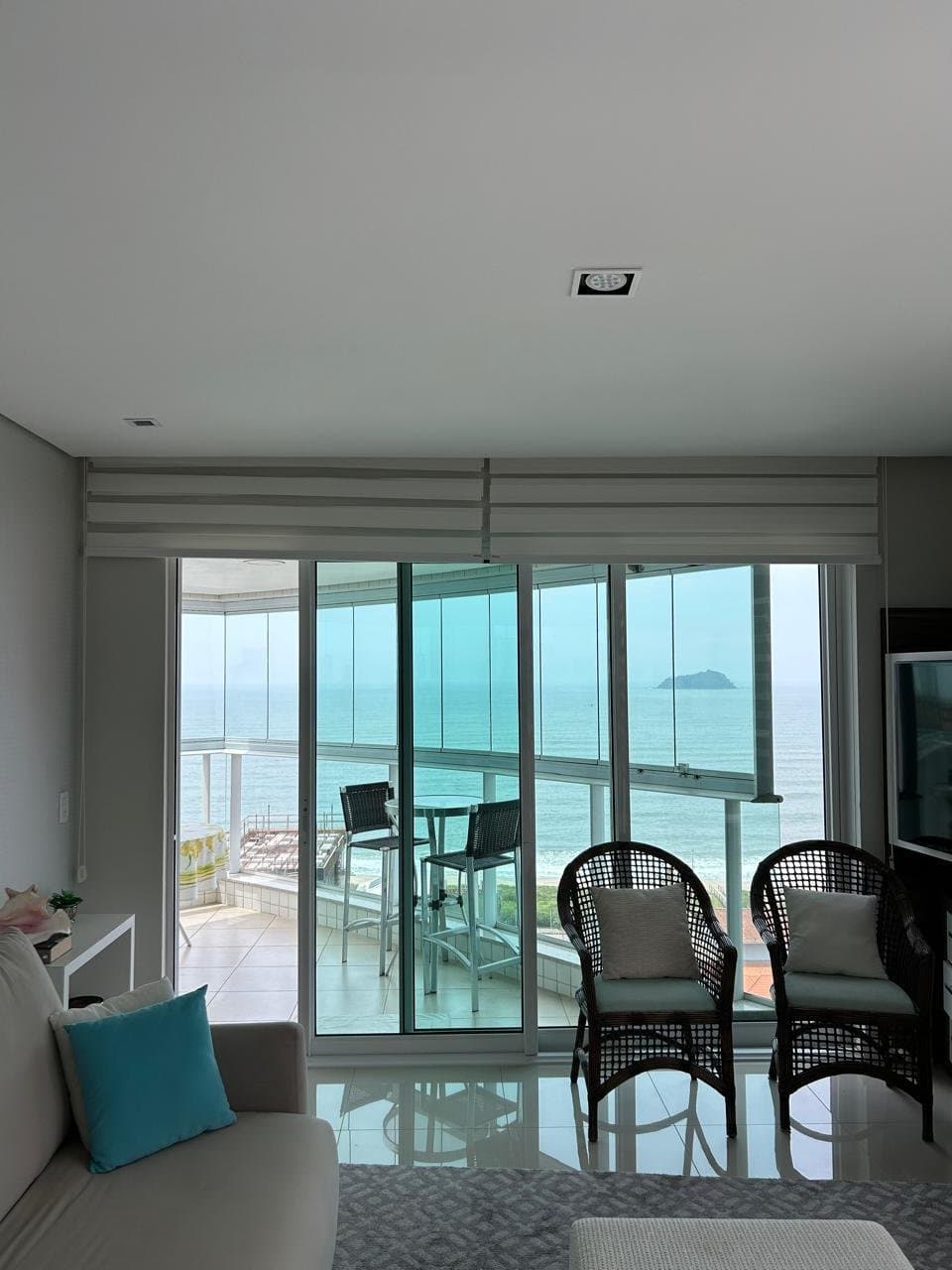 Apartamento de 3 quartos com 1 suíte e 160 m² em Bal. Piçarras