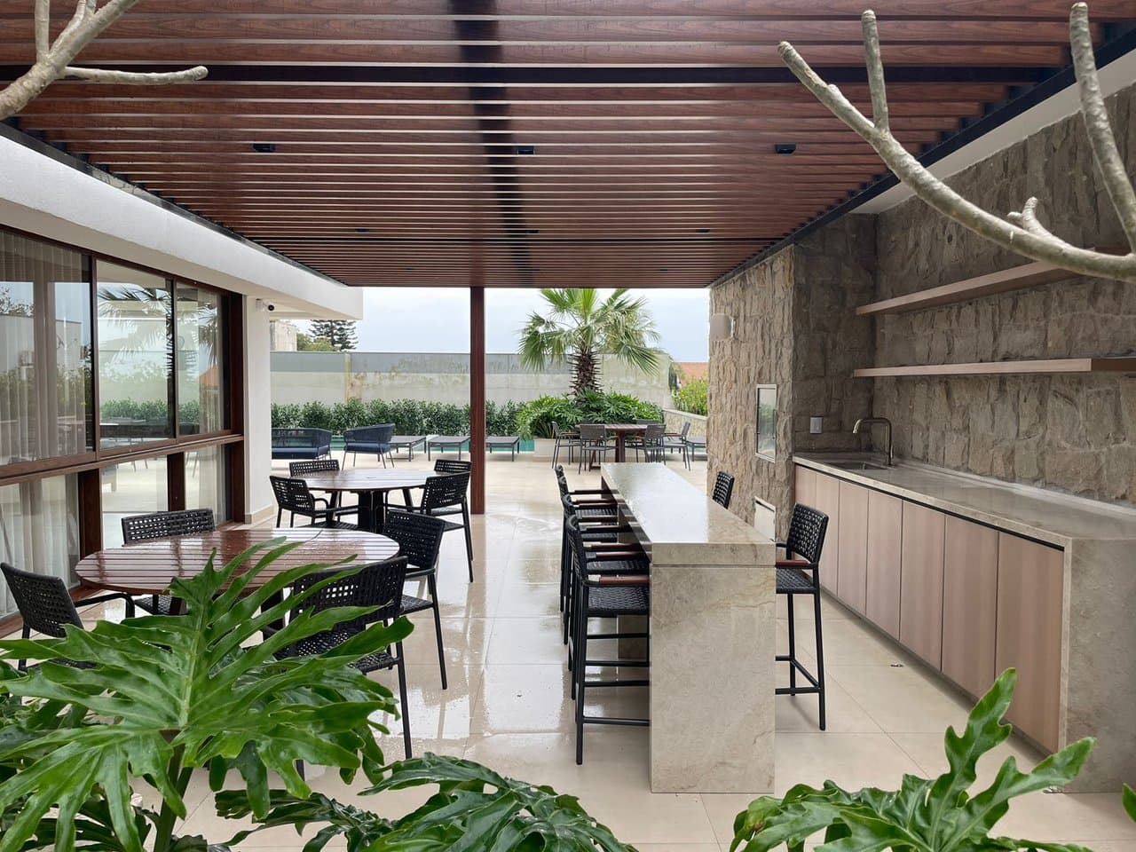 Apartamento de 4 quartos com 4 suítes e 199 m² em Bal. Piçarras