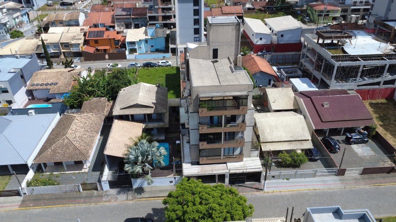 Cobertura de 4 quartos com 4 suítes e 165 m² em Bal. Piçarras