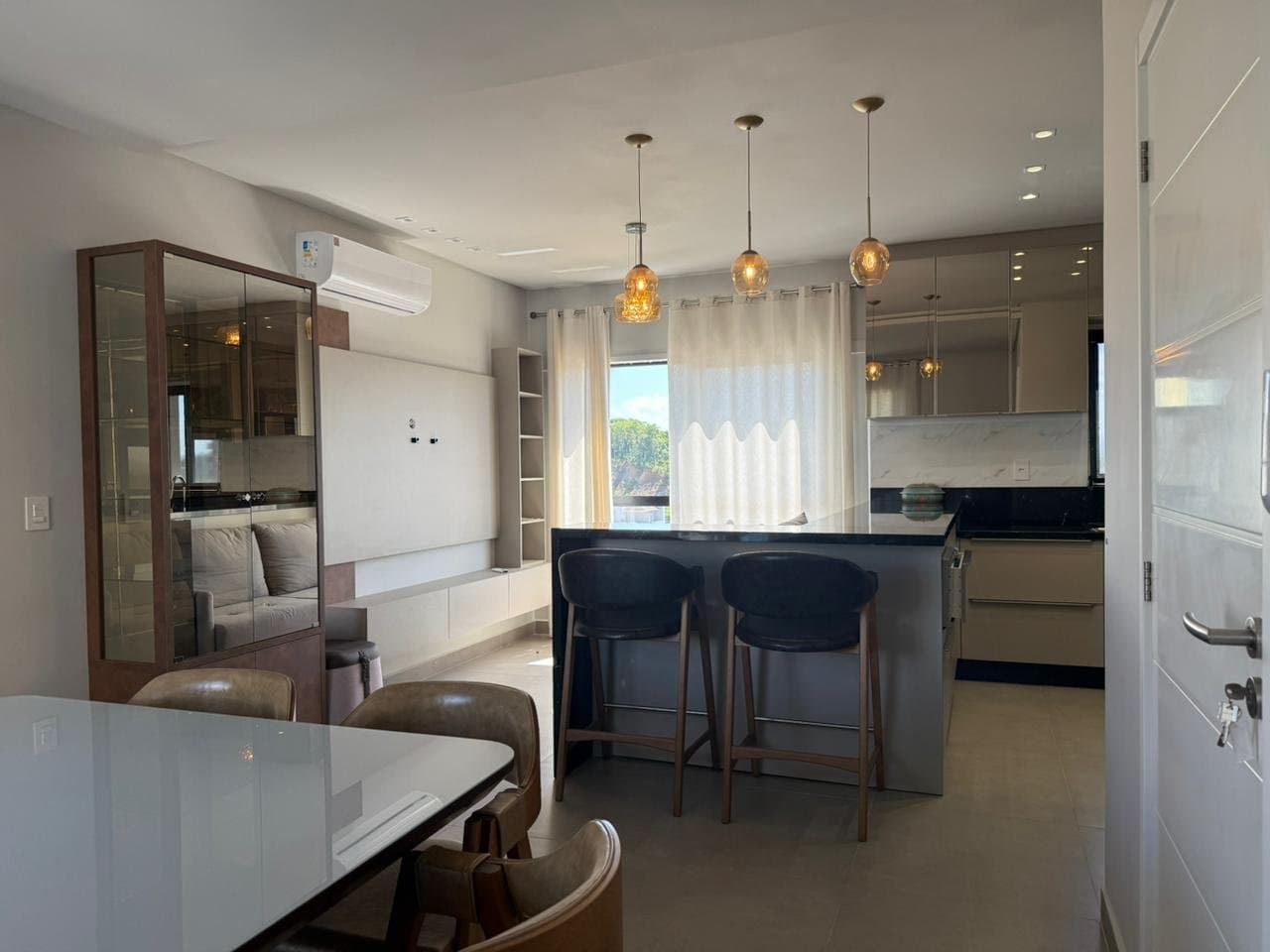 Cobertura de 4 quartos com 4 suítes e 165 m² em Bal. Piçarras