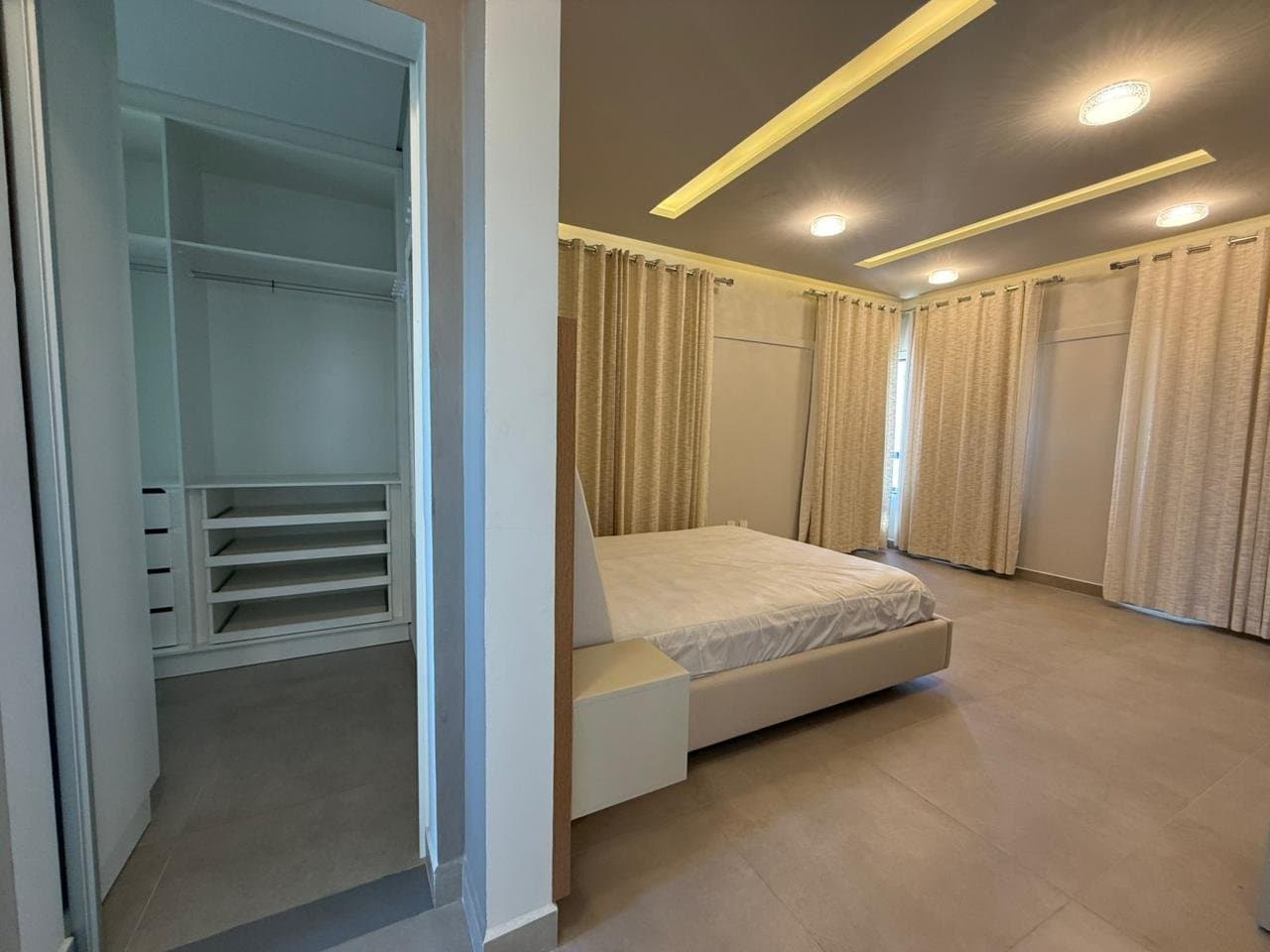 Cobertura de 4 quartos com 4 suítes e 165 m² em Bal. Piçarras