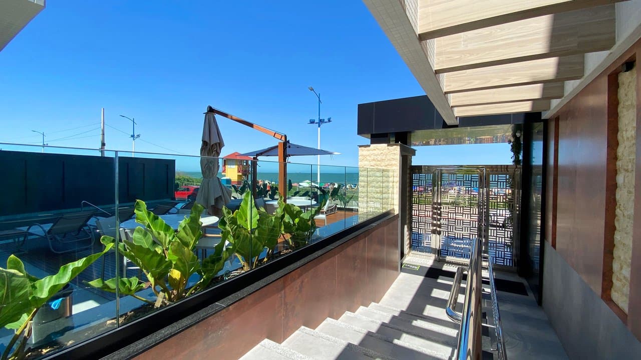Bay House Residence