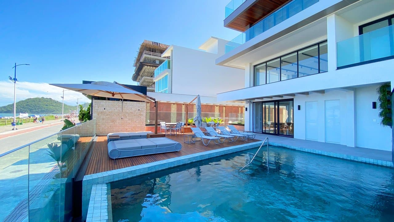 Bay House Residence