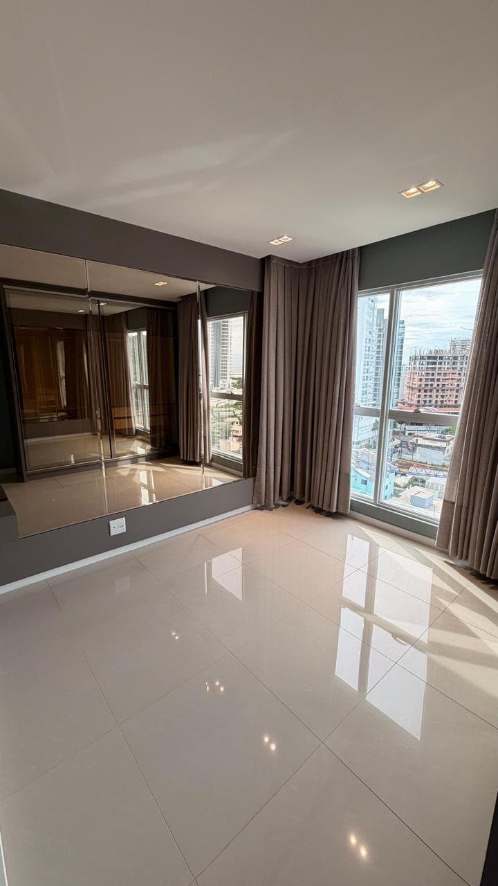 Apartamento de 2 quartos com 2 suítes e 77 m² em Itajaí