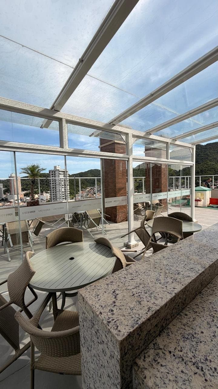 Apartamento de 2 quartos com 2 suítes e 77 m² em Itajaí