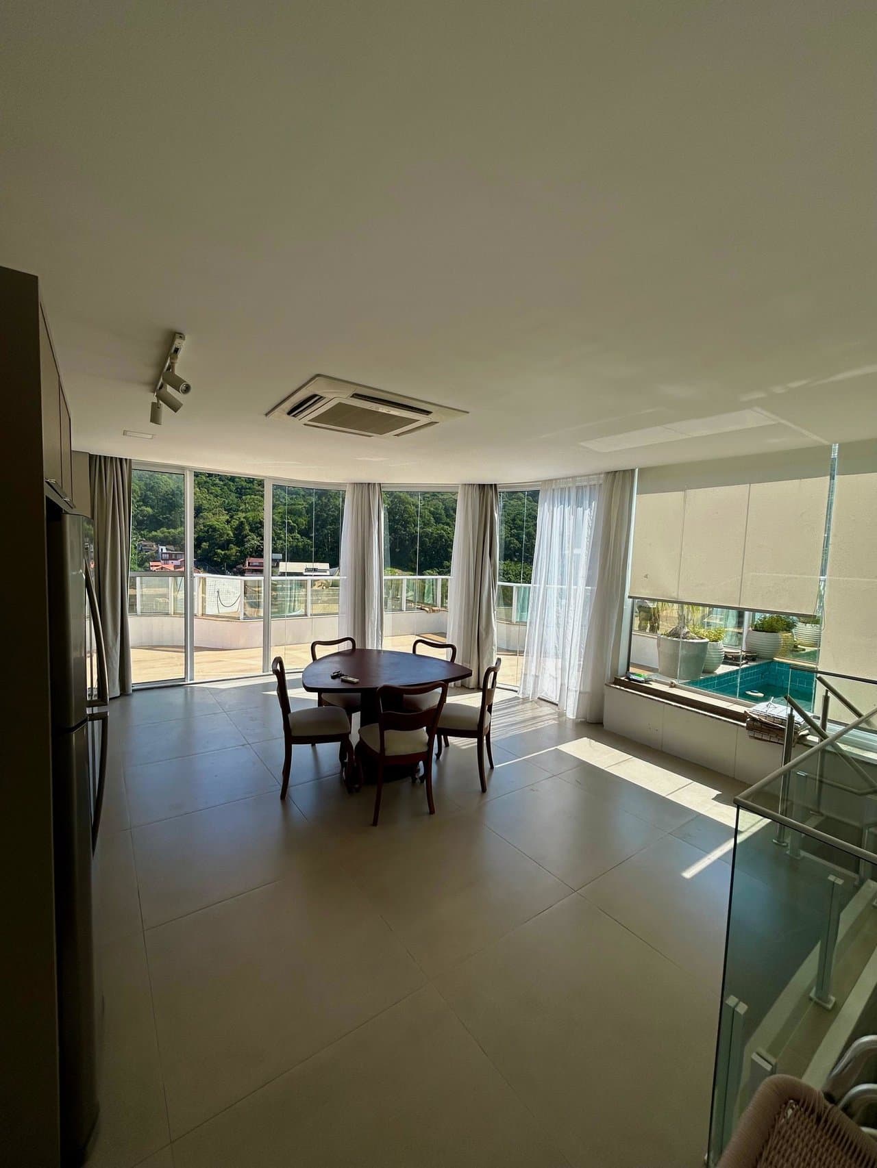 Cobertura de 3 quartos com 3 suítes e 154 m² em Itajaí