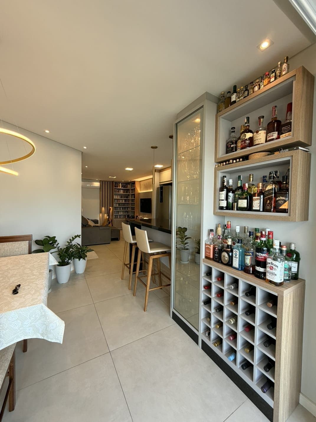 Apartamento de 2 quartos com 1 suíte e 80 m² em Itajaí