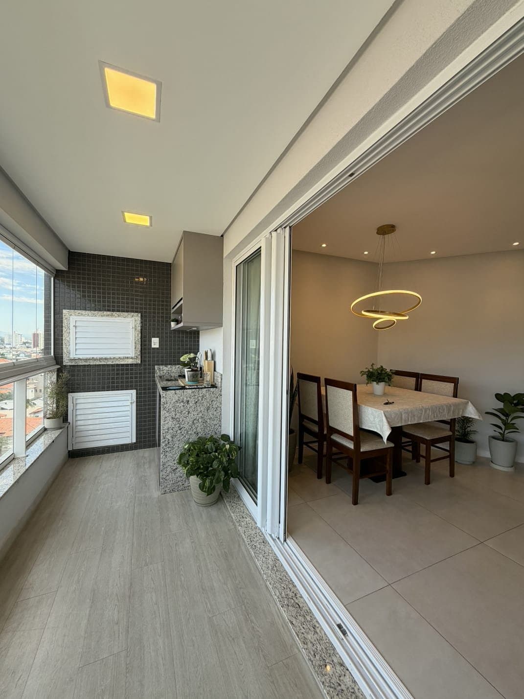 Apartamento de 2 quartos com 1 suíte e 80 m² em Itajaí