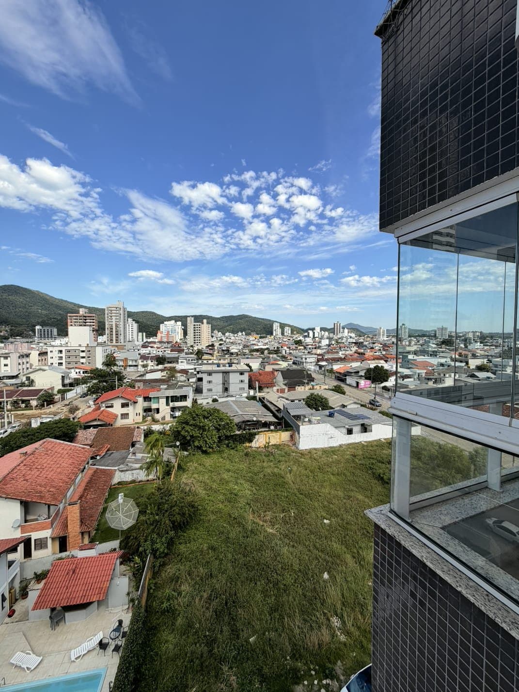 Apartamento de 2 quartos com 1 suíte e 80 m² em Itajaí