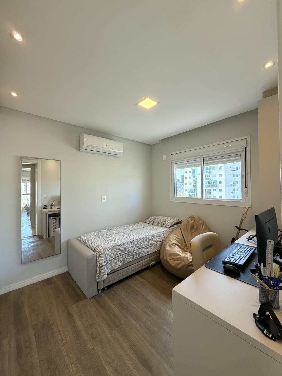 Apartamento de 2 quartos com 1 suíte e 80 m² em Itajaí