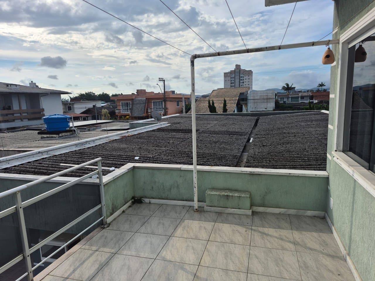 Casa de 3 quartos com 2 suítes e 340 m² em Itajaí