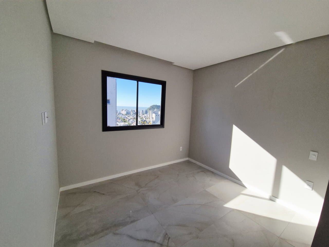 Apartamento de 1 quarto com 1 suíte e 74 m² em Itajaí