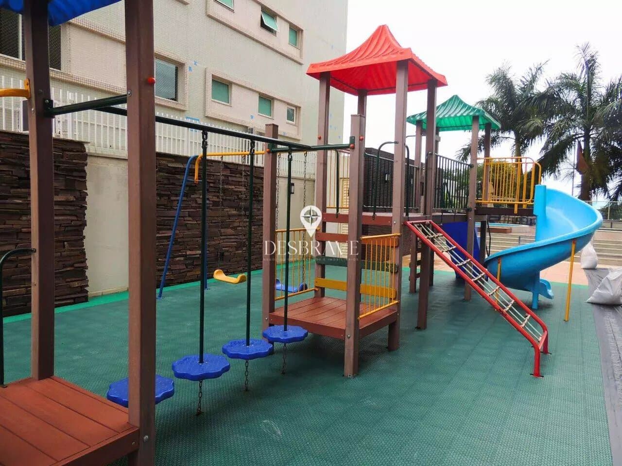 Apartamento de 3 quartos com 2 suítes e 230 m² em Itajaí