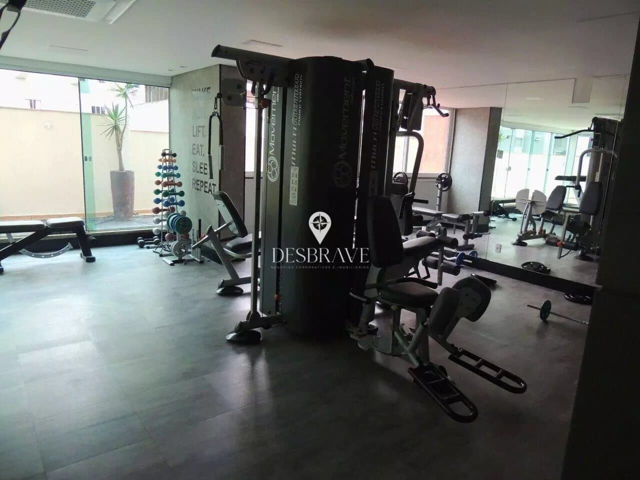 Apartamento de 3 quartos com 2 suítes e 230 m² em Itajaí