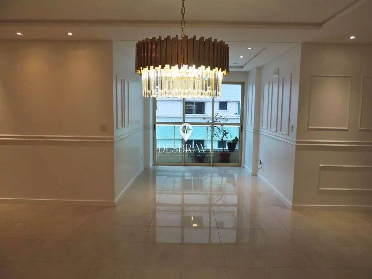 Apartamento de 3 quartos com 2 suítes e 230 m² em Itajaí