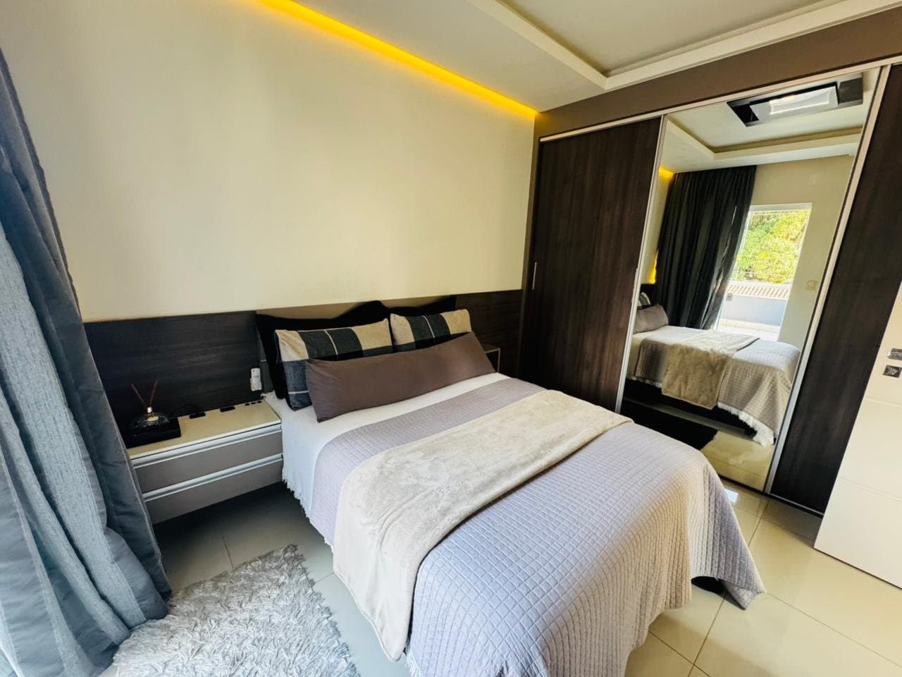 Casa de 3 quartos com 1 suíte e 263 m² em Itajaí