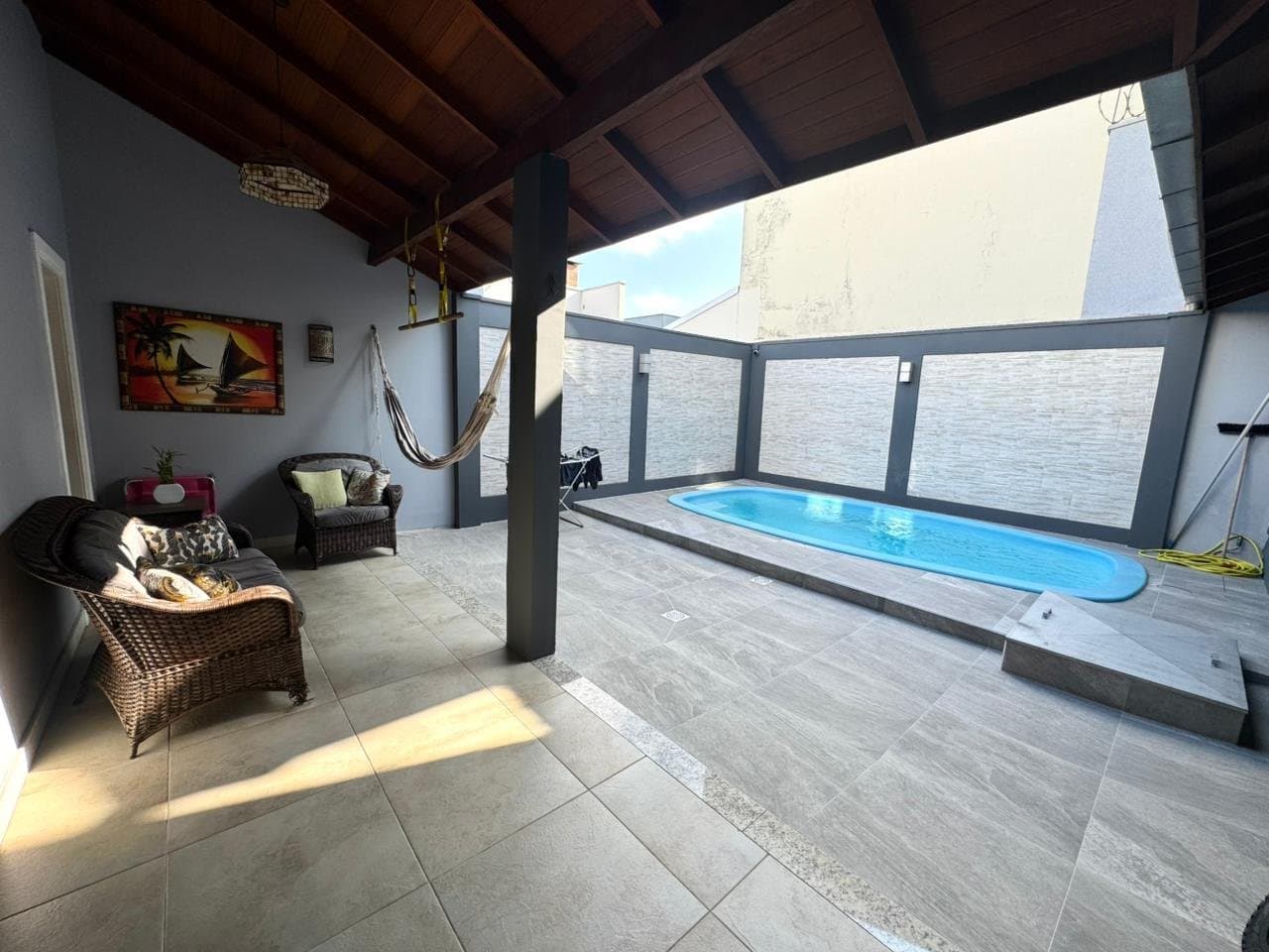 Casa de 3 quartos com 1 suíte e 263 m² em Itajaí