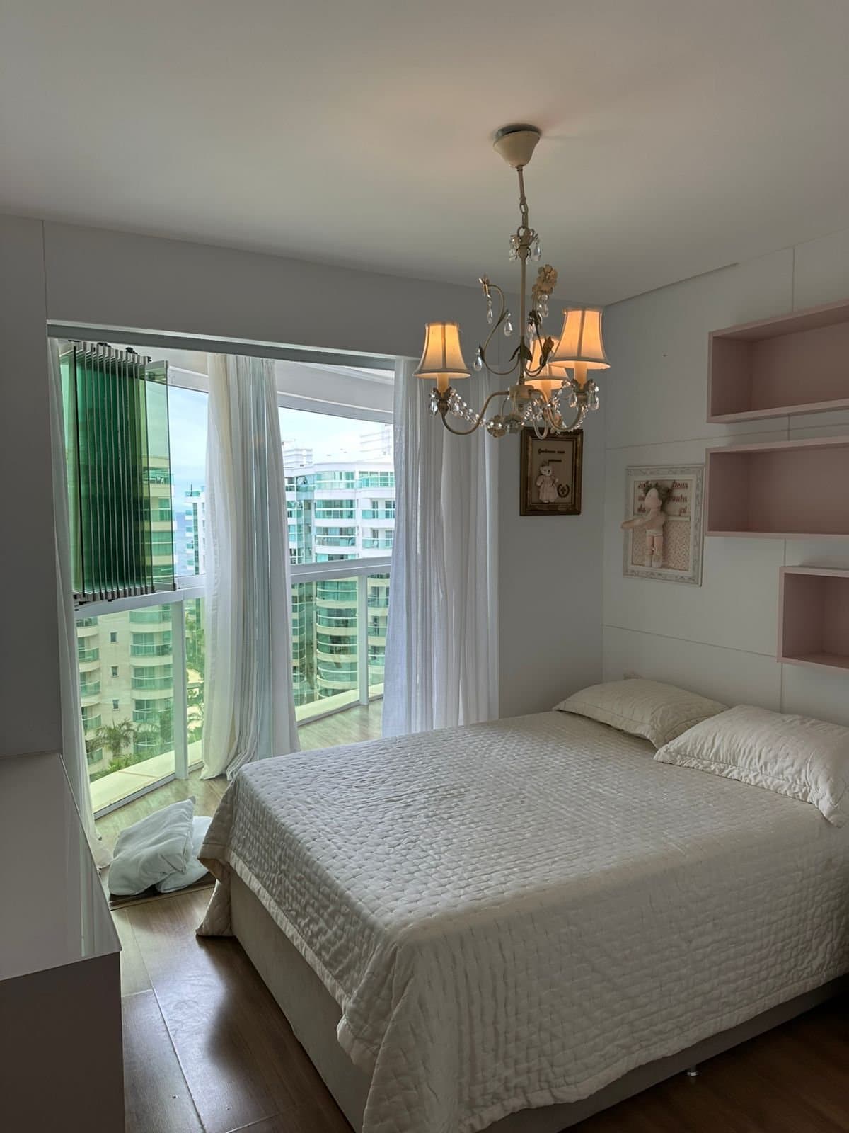 Apartamento de 3 quartos com 3 suítes e 160 m² em Itajaí