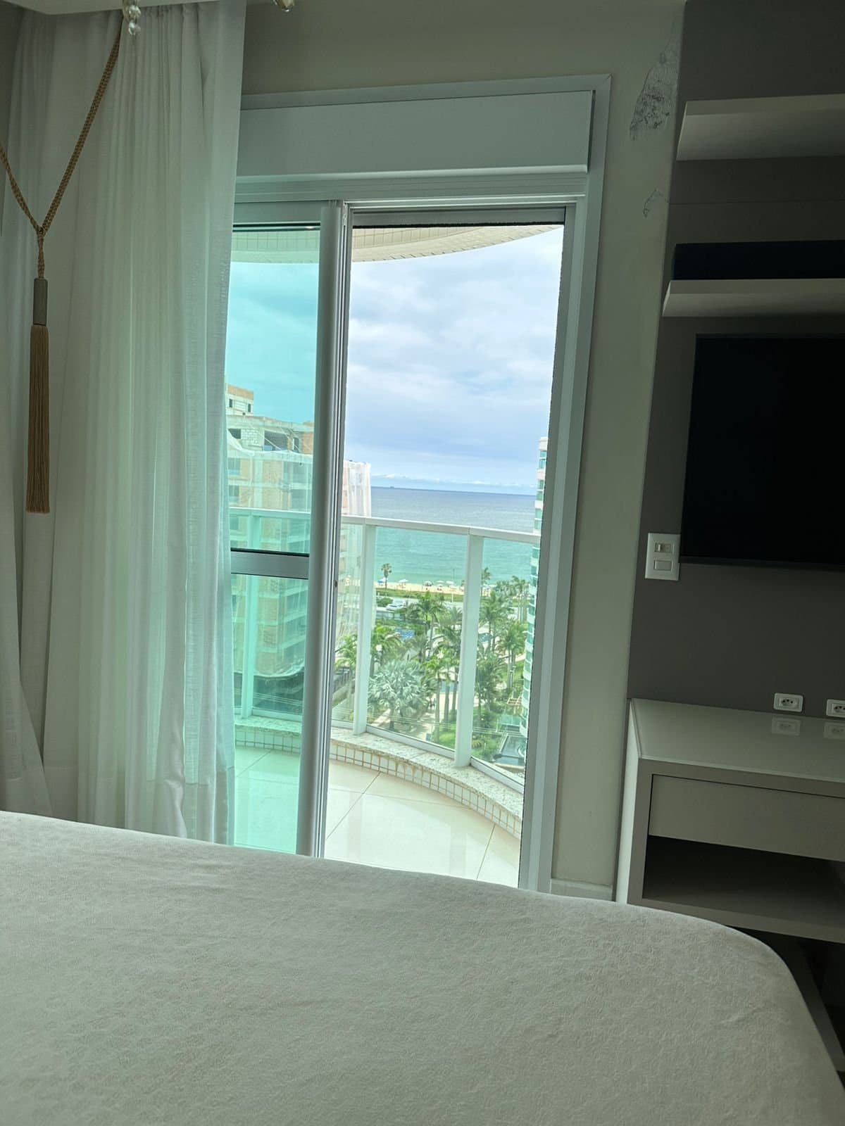 Apartamento de 3 quartos com 3 suítes e 160 m² em Itajaí