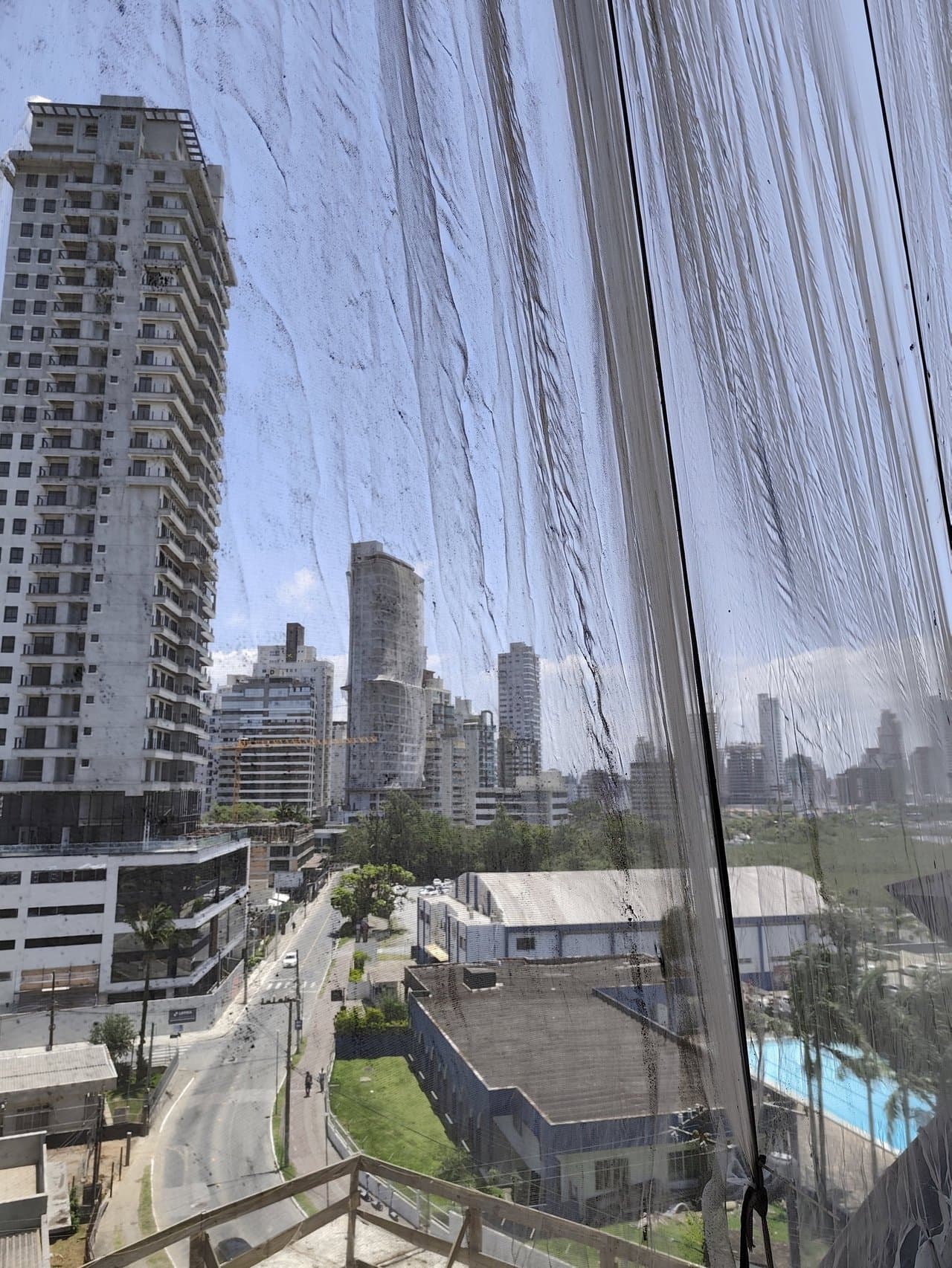 Apartamento de 2 quartos com 2 suítes e 93 m² em Itajaí