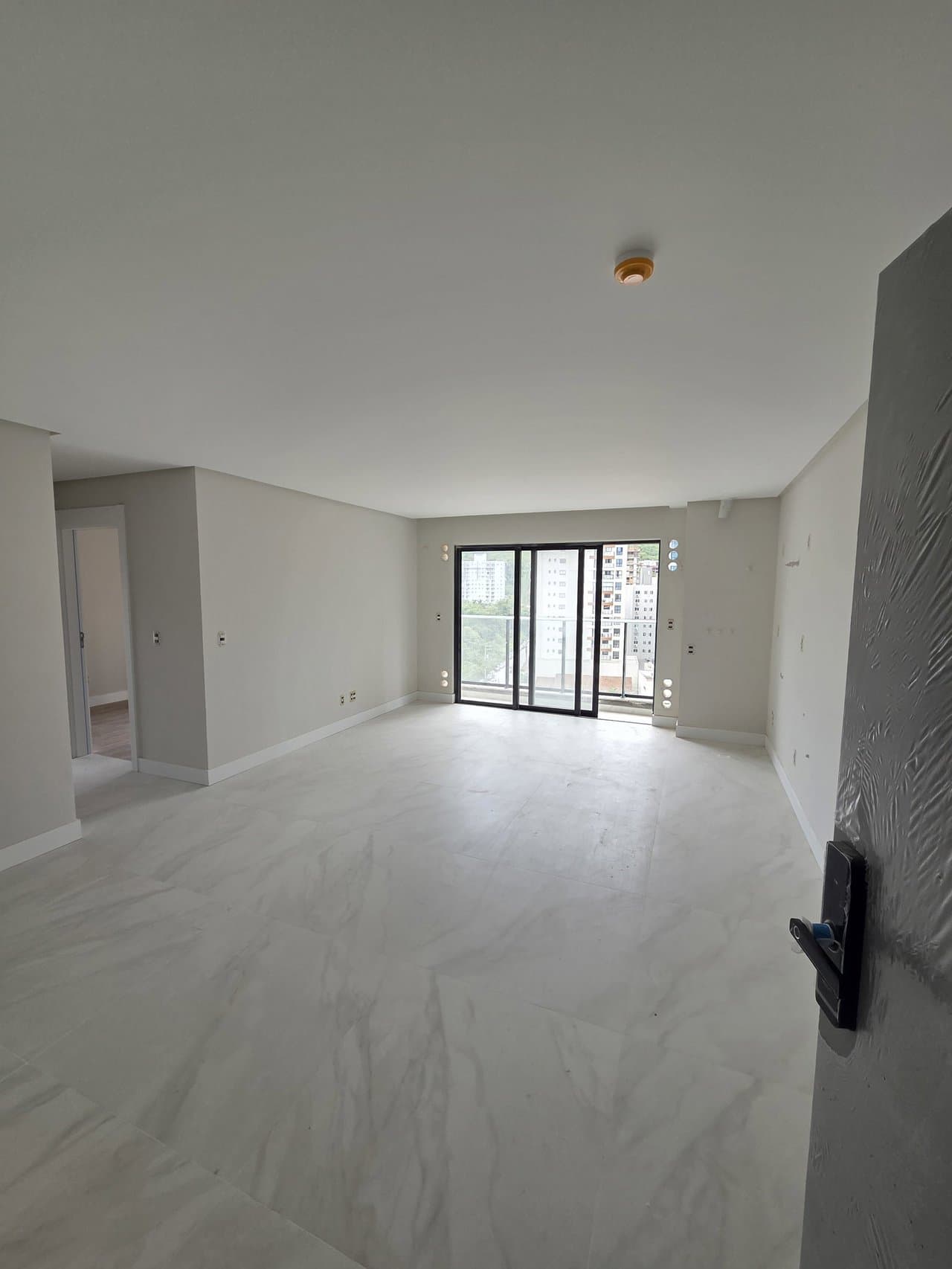 Apartamento de 2 quartos com 1 suíte e 73 m² em Itajaí