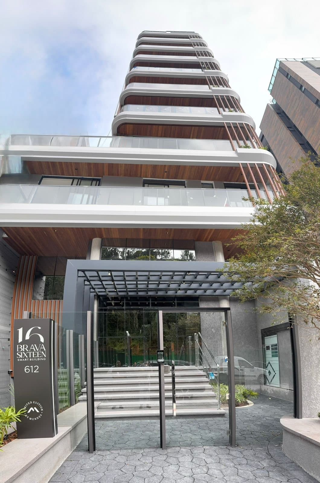 Apartamento de 2 quartos com 2 suítes e 92 m² em Itajaí