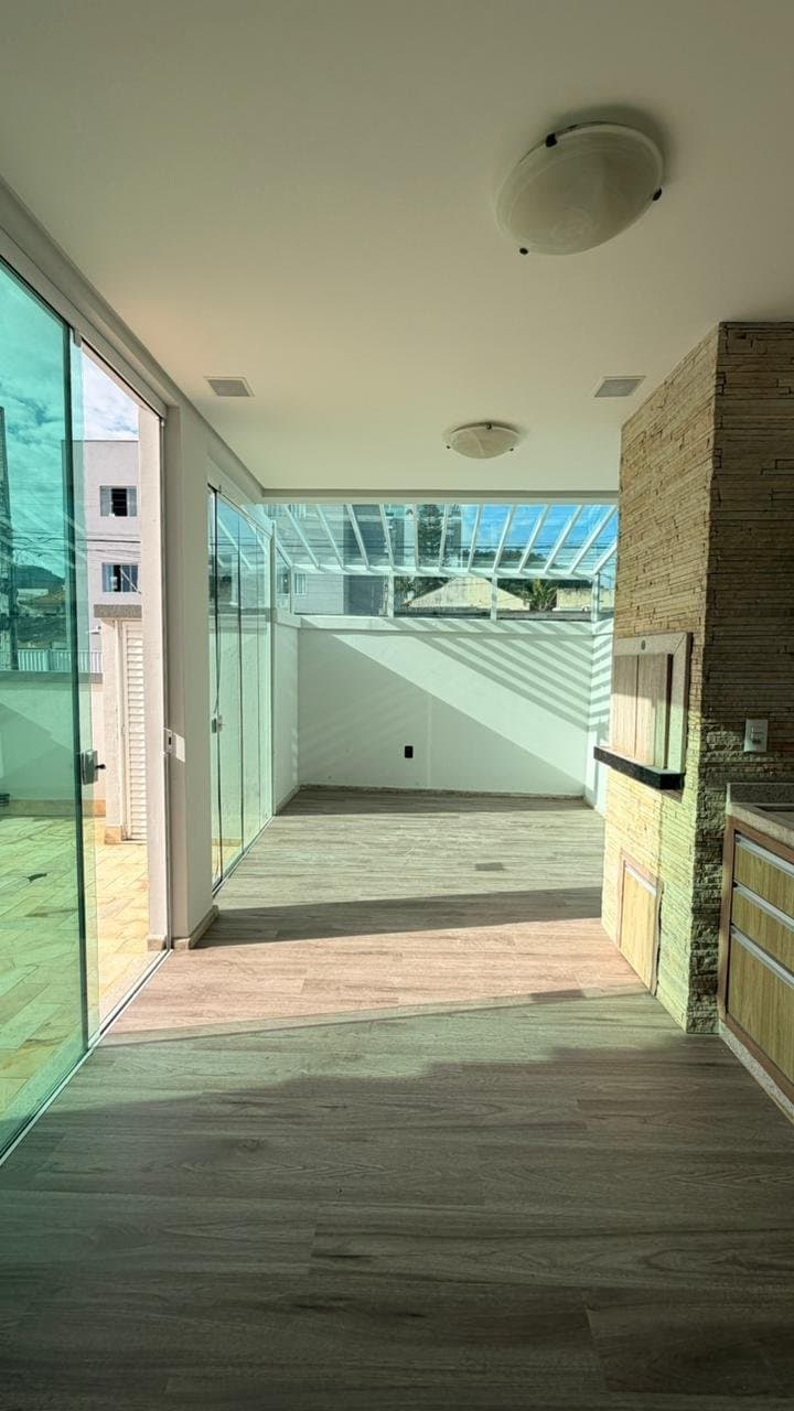 Casa de 2 quartos com 1 suíte e 240 m² em Itajaí
