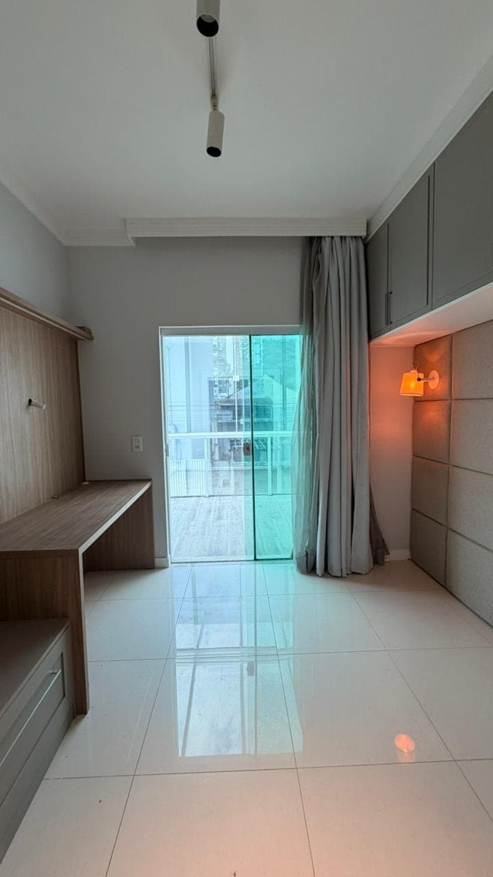 Casa de 2 quartos com 1 suíte e 240 m² em Itajaí