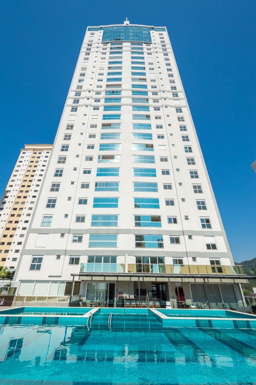 Apartamento de 2 quartos com 2 suítes e 82 m² em Itajaí