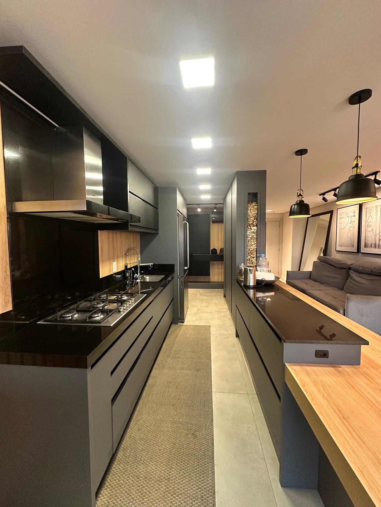 Apartamento de 2 quartos com 2 suítes e 82 m² em Itajaí