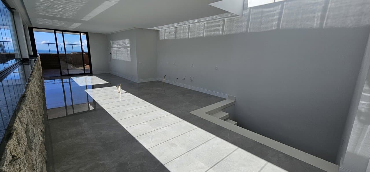 Cobertura de 4 quartos com 4 suítes e 369 m² em Itajaí