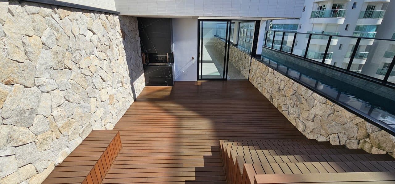 Cobertura de 4 quartos com 4 suítes e 369 m² em Itajaí