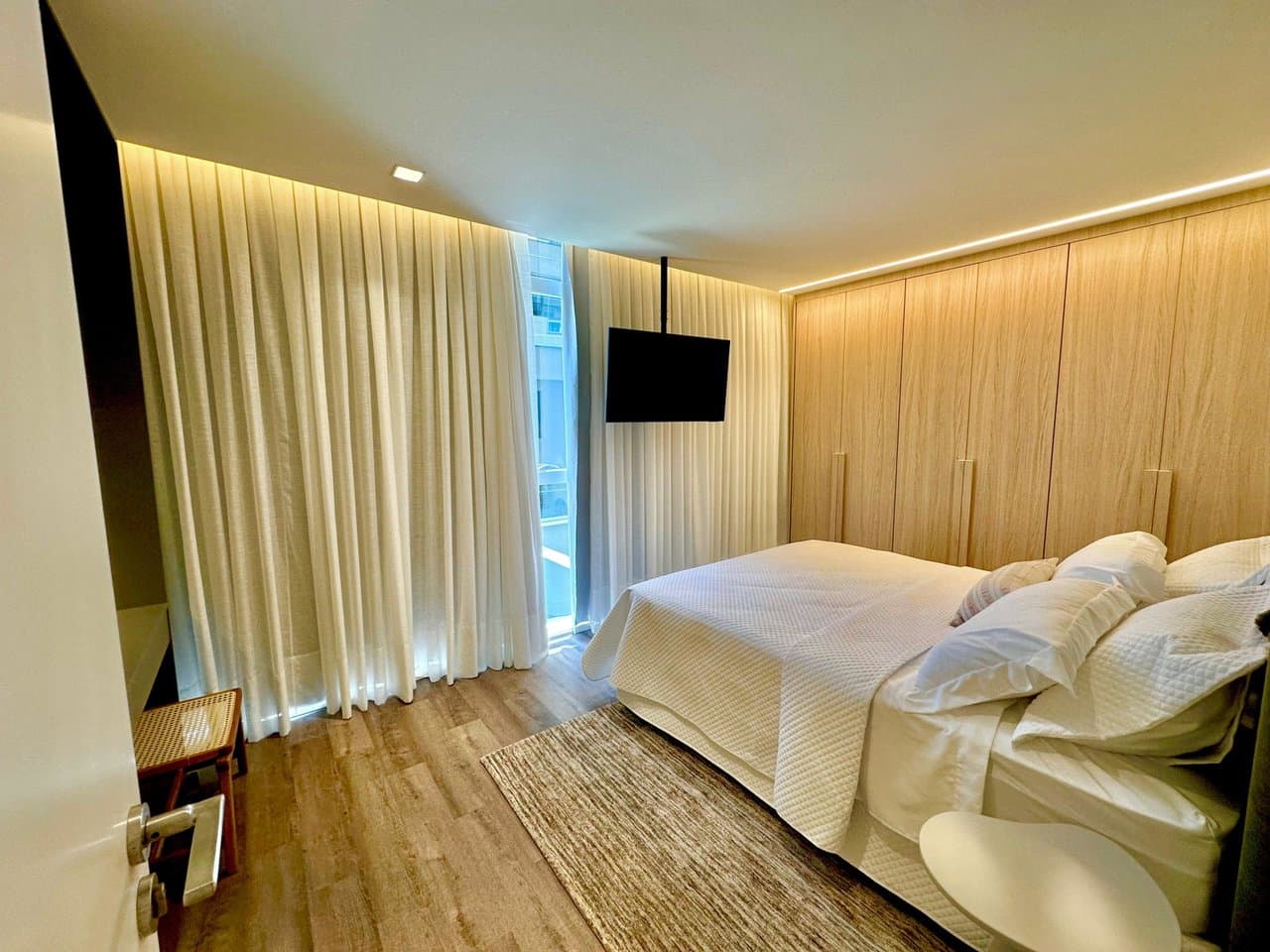 Apartamento de 3 quartos com 3 suítes e 185 m² em Itajaí