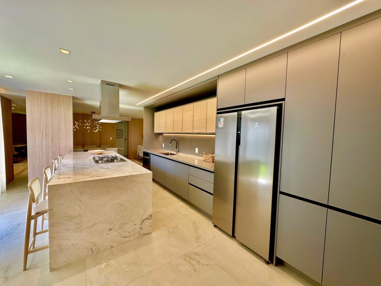 Apartamento de 3 quartos com 3 suítes e 185 m² em Itajaí