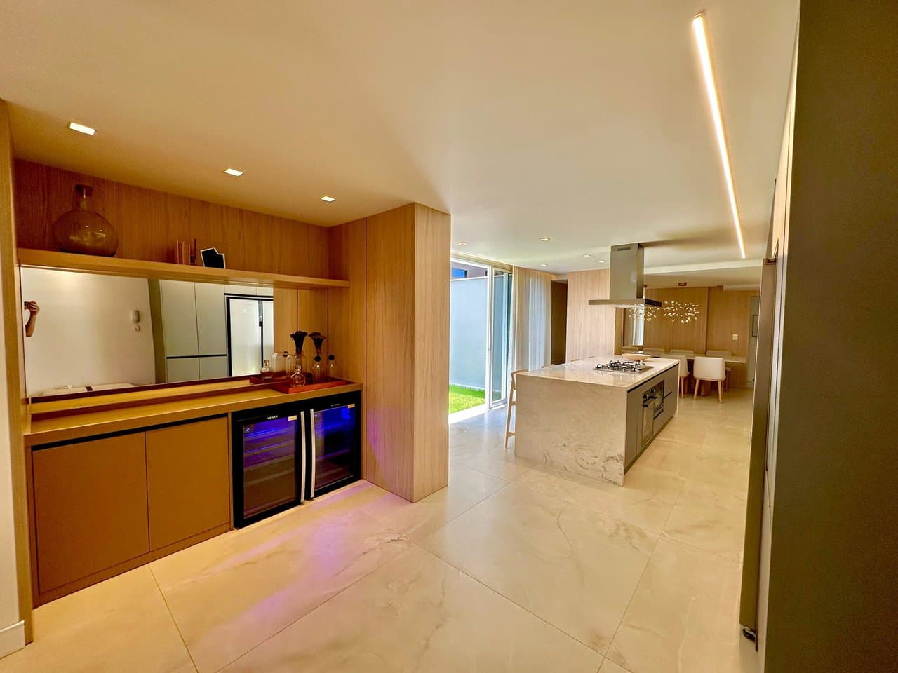 Apartamento de 3 quartos com 3 suítes e 185 m² em Itajaí
