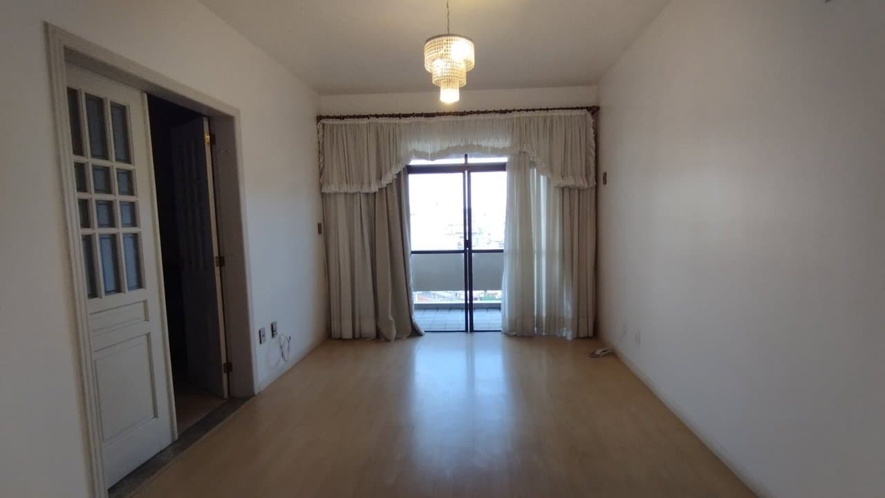 Cobertura de 6 quartos com 5 suítes e 548 m² em Itajaí