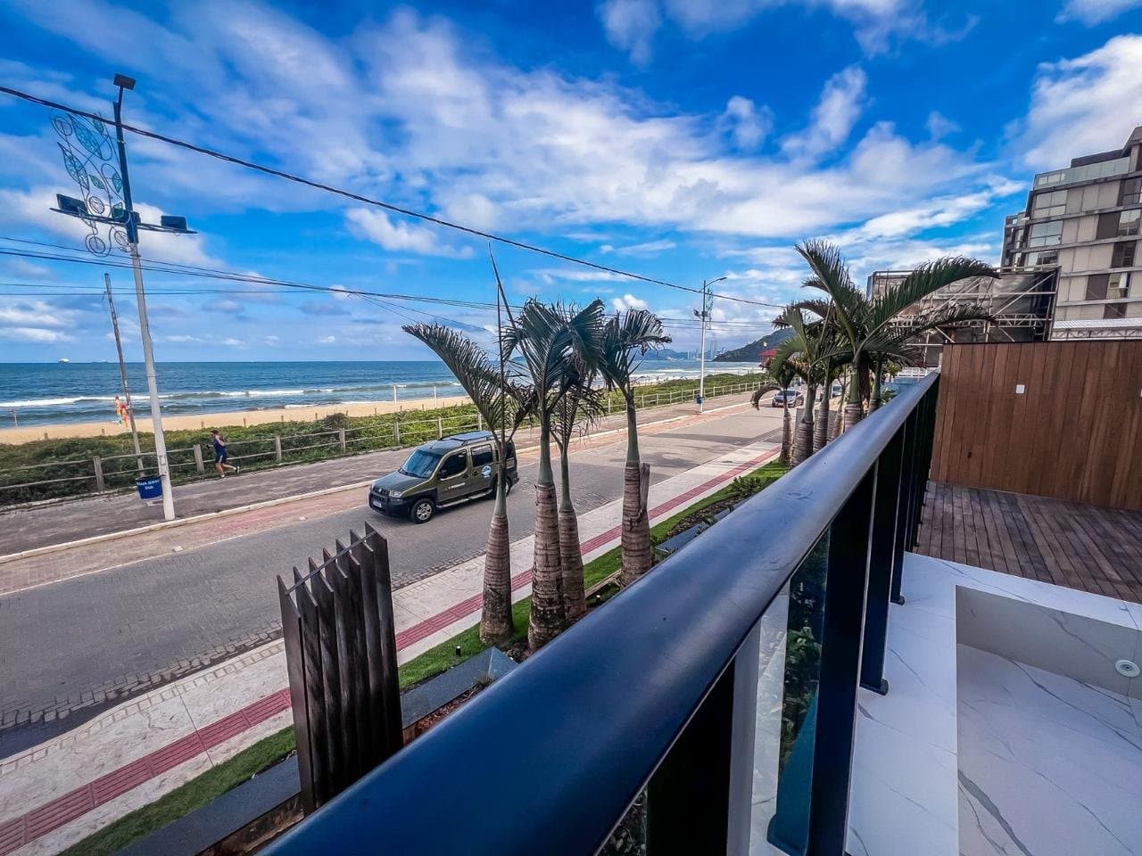 Apartamento de 4 quartos com 4 suítes e 345 m² em Itajaí