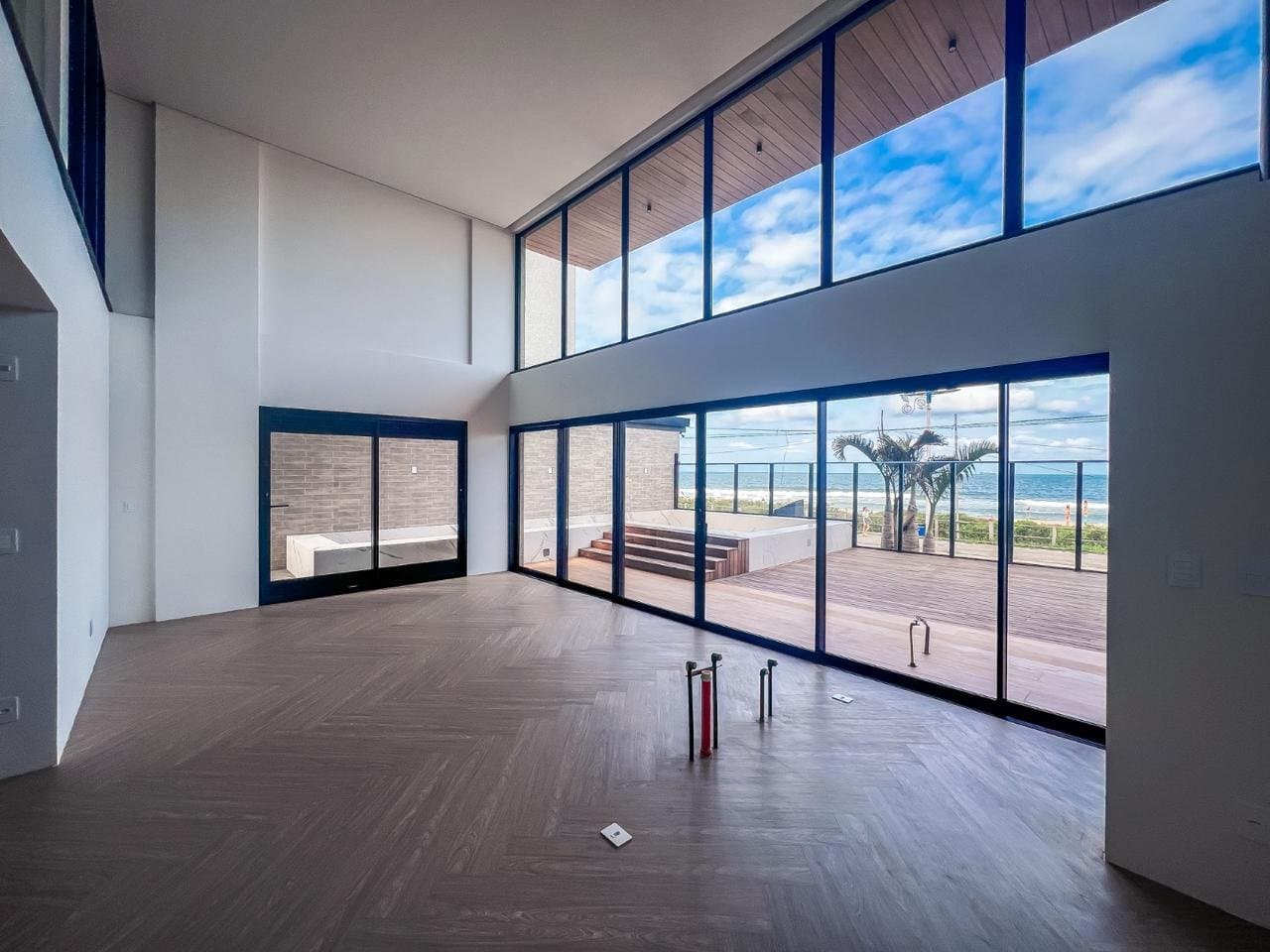 Apartamento de 4 quartos com 4 suítes e 345 m² em Itajaí