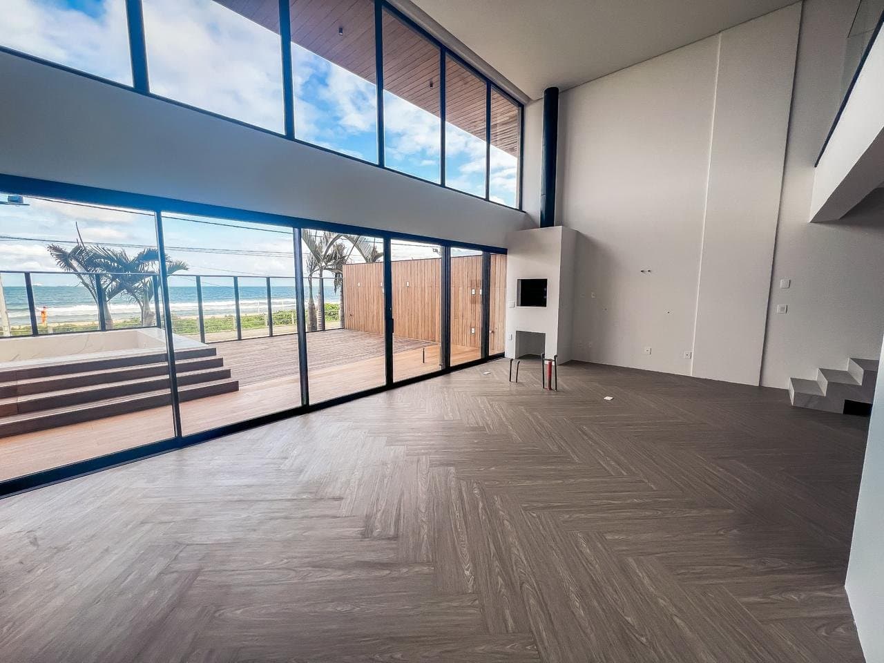 Apartamento de 4 quartos com 4 suítes e 345 m² em Itajaí